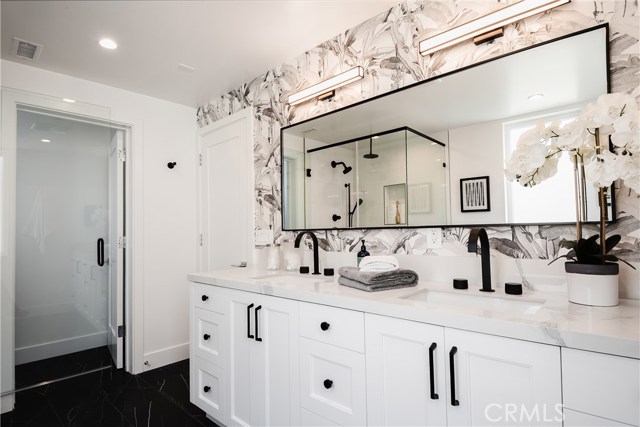 409 30th Street, Manhattan Beach, California 90266, 4 Bedrooms Bedrooms, ,2 BathroomsBathrooms,Residential,Sold,30th,SB20162447