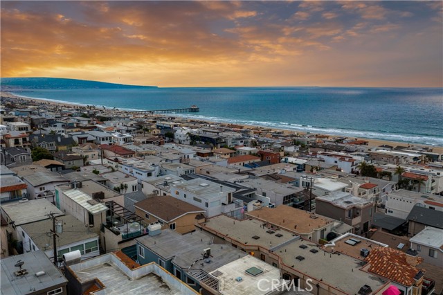 333 21st Place, Manhattan Beach, California 90266, 3 Bedrooms Bedrooms, ,3 BathroomsBathrooms,Residential,Sold,21st,SB21154619