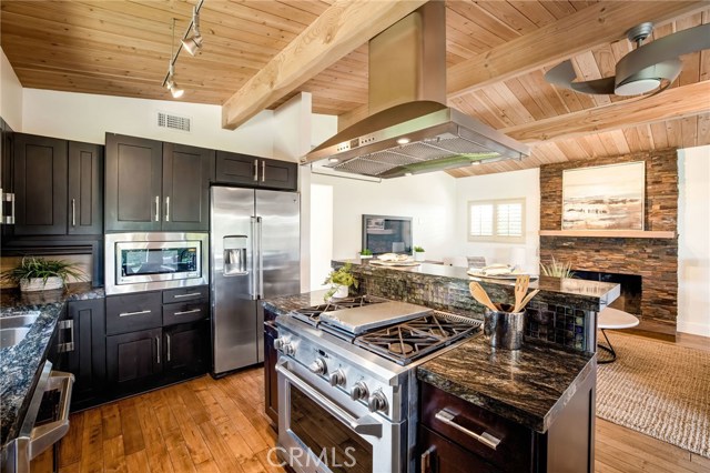 1421 17th Street, Manhattan Beach, California 90266, 3 Bedrooms Bedrooms, ,1 BathroomBathrooms,Residential,Sold,17th,SB20170029