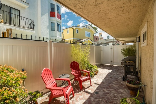 428 Esplanade, Redondo Beach, California 90277, 2 Bedrooms Bedrooms, ,2 BathroomsBathrooms,Residential,Sold,Esplanade,SB21036929