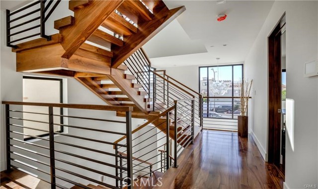 438 Hermosa Avenue, Hermosa Beach, California 90254, 4 Bedrooms Bedrooms, ,3 BathroomsBathrooms,Residential,Sold,Hermosa,PV18010706
