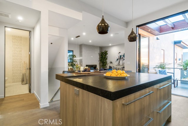 1832 Pacific Coast Highway, Hermosa Beach, California 90254, 3 Bedrooms Bedrooms, ,3 BathroomsBathrooms,Residential,Sold,Pacific Coast Highway,SB18123044
