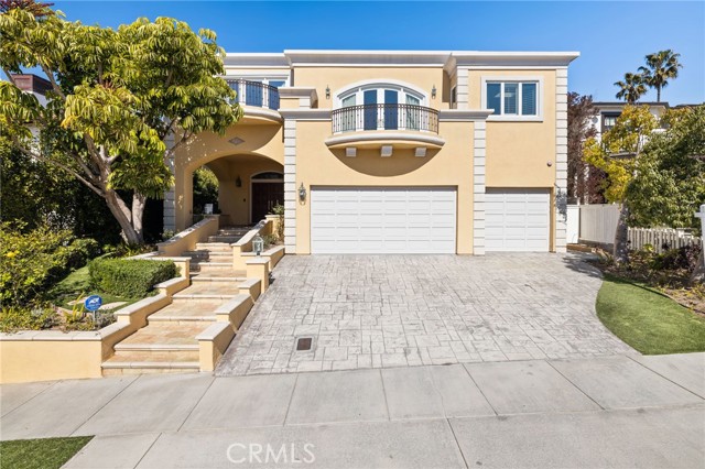 641 18th Street, Manhattan Beach, California 90266, 4 Bedrooms Bedrooms, ,3 BathroomsBathrooms,Residential,Sold,18th,SB21122500