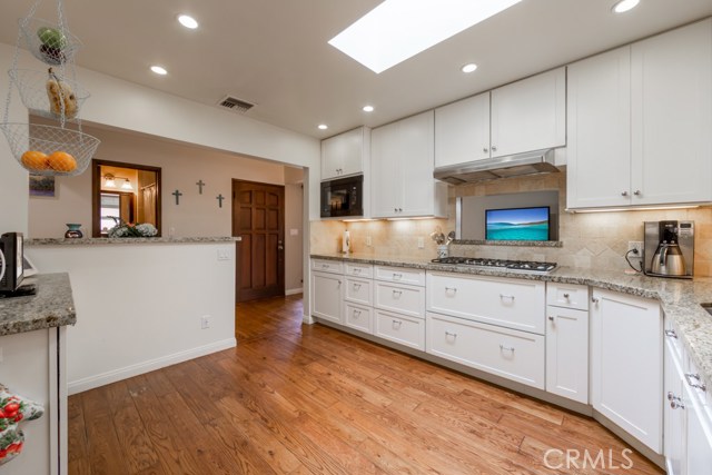 729 27th Street, Manhattan Beach, California 90266, 3 Bedrooms Bedrooms, ,2 BathroomsBathrooms,Residential,Sold,27th,RS20129725