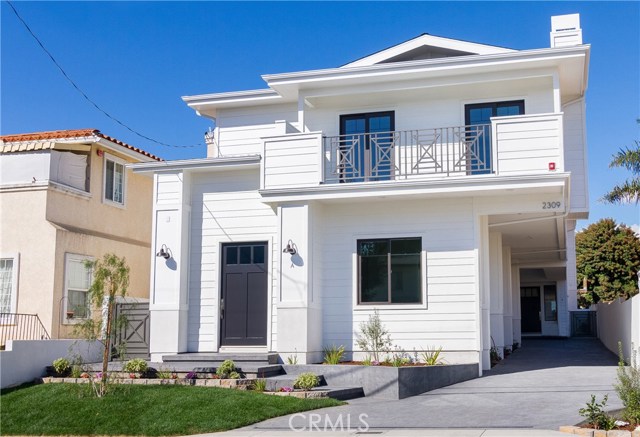 2309 Clark Lane, Redondo Beach, California 90278, 4 Bedrooms Bedrooms, ,2 BathroomsBathrooms,Residential,Sold,Clark,SB18033633