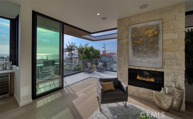 246 30th Street, Hermosa Beach, California 90254, 4 Bedrooms Bedrooms, ,4 BathroomsBathrooms,Residential,Sold,30th,SB19212204