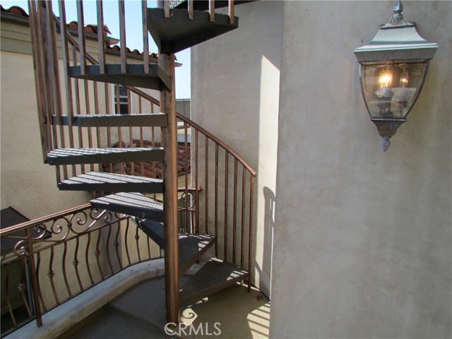 728 Sunset Drive, Hermosa Beach, California 90254, ,Residential Income,Sold,Sunset,SB18153868