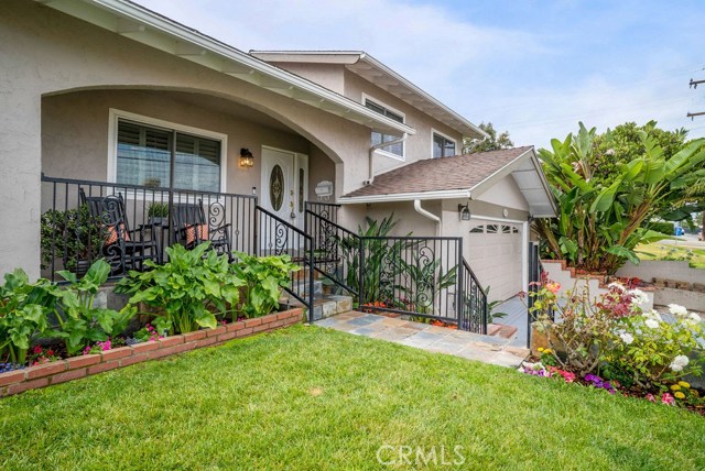 1902 Spreckels Lane, Redondo Beach, California 90278, 3 Bedrooms Bedrooms, ,2 BathroomsBathrooms,Residential,Sold,Spreckels,SB19180441