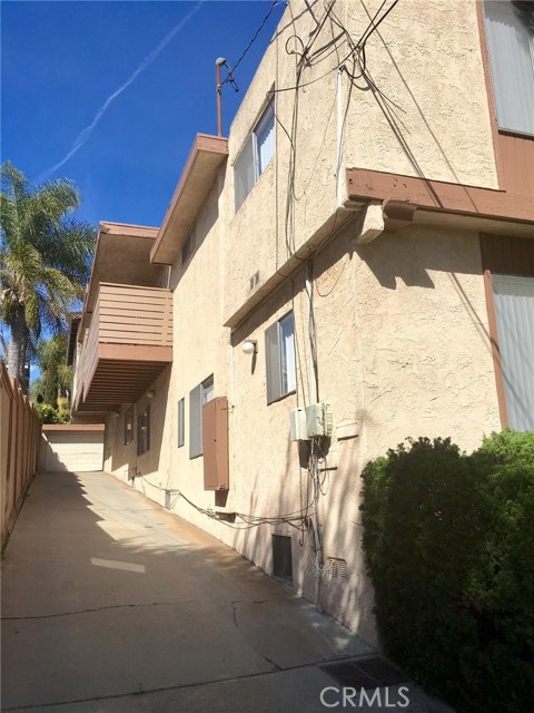 1915 Marshallfield Lane, Redondo Beach, California 90278, ,Residential Income,Sold,Marshallfield,SB17073964