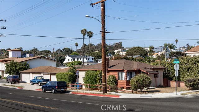 1003 Avenue C Large Corner Lot with 4 Two car garages