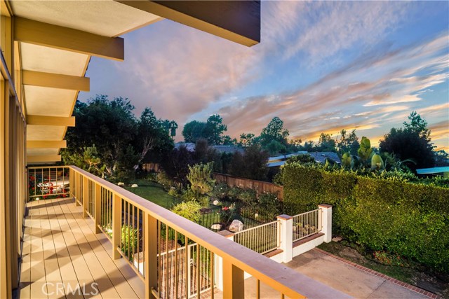 1562 Granvia Altamira, Palos Verdes Estates, California 90274, 4 Bedrooms Bedrooms, ,3 BathroomsBathrooms,Residential,Sold,Granvia Altamira,PV18116853