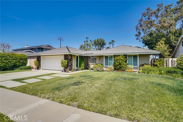 Detail Gallery Image 1 of 1 For 1992 Flamingo Dr, Costa Mesa,  CA 92626 - 4 Beds | 2 Baths