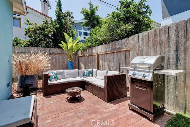 520 Francisco Street, Manhattan Beach, California 90266, 4 Bedrooms Bedrooms, ,2 BathroomsBathrooms,Residential,Sold,Francisco,SB20133838