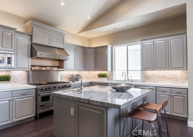 1704 Highland Avenue, Manhattan Beach, California 90266, 4 Bedrooms Bedrooms, ,4 BathroomsBathrooms,Residential,Sold,Highland,SB20075939