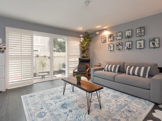 2112 Warfield Avenue, Redondo Beach, California 90278, 2 Bedrooms Bedrooms, ,2 BathroomsBathrooms,Residential,Sold,Warfield,SB19176207