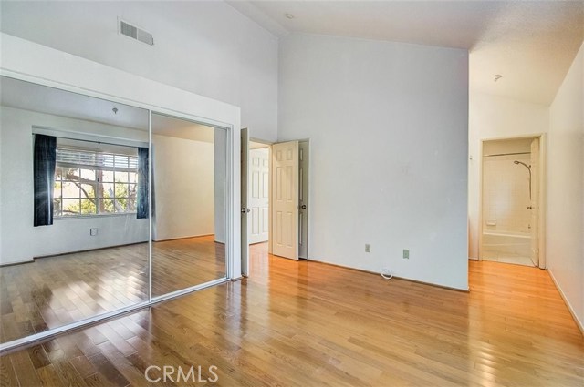 3 Bed Home for Sale in Hawthorne, California