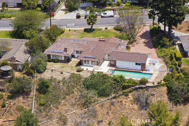 18 Chuckwagon Road, Rolling Hills, California 90274, 5 Bedrooms Bedrooms, ,2 BathroomsBathrooms,Residential,Sold,Chuckwagon,SB14108962