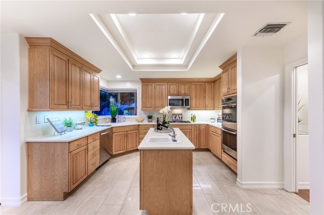 8 Hillcrest Meadows, Rolling Hills Estates, California 90274, 3 Bedrooms Bedrooms, ,3 BathroomsBathrooms,Residential,Sold,Hillcrest Meadows,CV19048842