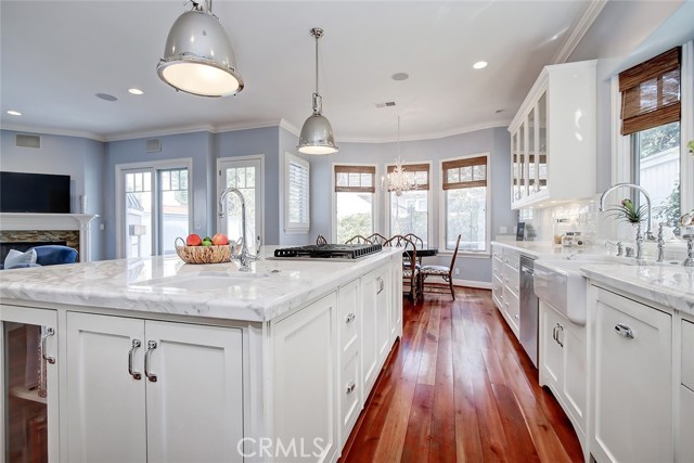 649 26th Street, Manhattan Beach, California 90266, 5 Bedrooms Bedrooms, ,4 BathroomsBathrooms,Residential,Sold,26th,SB21027371