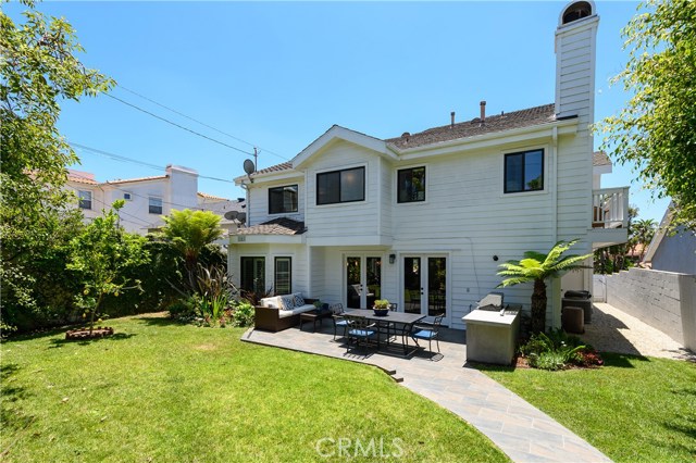 321 Avenue F, Redondo Beach, California 90277, 3 Bedrooms Bedrooms, ,2 BathroomsBathrooms,Residential,Sold,Avenue F,SB19136354