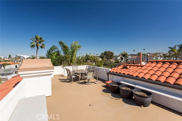 502 Juanita Avenue, Redondo Beach, California 90277, 3 Bedrooms Bedrooms, ,2 BathroomsBathrooms,Residential,Sold,Juanita,OC17042114