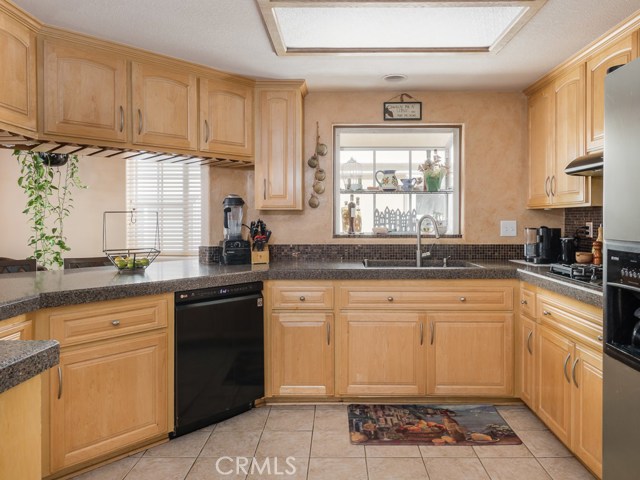 225 Irena Avenue, Redondo Beach, California 90277, 4 Bedrooms Bedrooms, ,3 BathroomsBathrooms,Residential,Sold,Irena,SB20159740