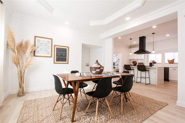 5 Bed Home for Sale in Los Angeles, California