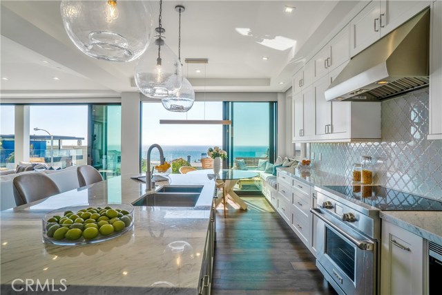 301 20th Street, Manhattan Beach, California 90266, 4 Bedrooms Bedrooms, ,5 BathroomsBathrooms,Residential,Sold,20th,SB19211056