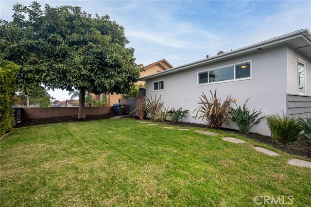 610 Inglewood Ave, Redondo Beach, California 90278, 3 Bedrooms Bedrooms, ,1 BathroomBathrooms,Residential,Sold,Inglewood Ave,SB20256411