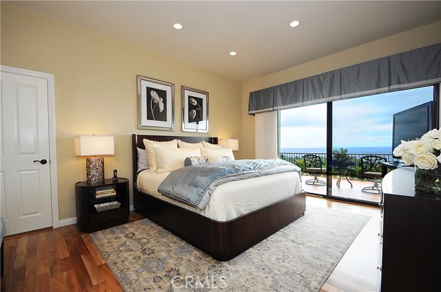 Beautiful Master Bedroom with walk-in closet.