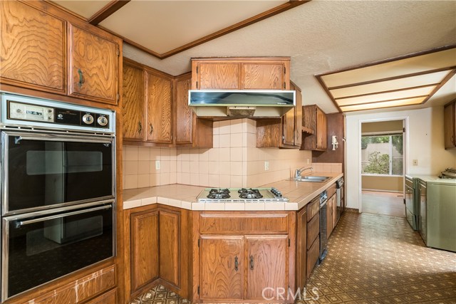 2004 Nelson Avenue, Redondo Beach, California 90278, 4 Bedrooms Bedrooms, ,3 BathroomsBathrooms,Residential,Sold,Nelson,SB17138213