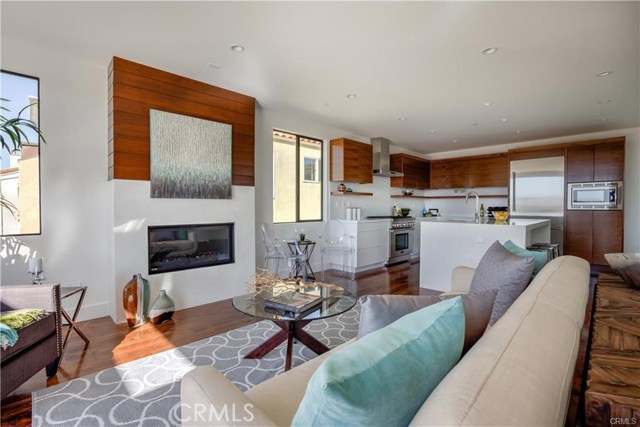 438 Hermosa Avenue, Hermosa Beach, California 90254, 4 Bedrooms Bedrooms, ,3 BathroomsBathrooms,Residential,Sold,Hermosa,PV18010706