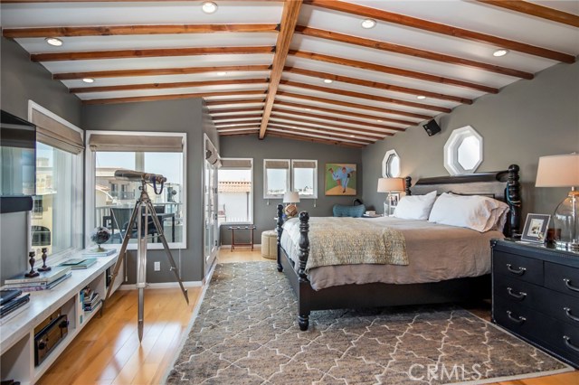 18 5th Street, Hermosa Beach, California 90254, 3 Bedrooms Bedrooms, ,4 BathroomsBathrooms,Residential,Sold,5th,SB18157510