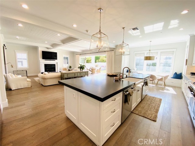 1400 21st Street, Manhattan Beach, California 90266, 6 Bedrooms Bedrooms, ,4 BathroomsBathrooms,Residential,Sold,21st,SB20228035
