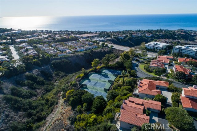 8 Peartree Lane, Rolling Hills Estates, California 90274, 2 Bedrooms Bedrooms, ,2 BathroomsBathrooms,Residential,Sold,Peartree,PV18179974