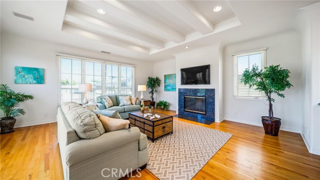 1002 5th Street, Hermosa Beach, California 90254, 5 Bedrooms Bedrooms, ,2 BathroomsBathrooms,Residential,Sold,5th,SB20139034
