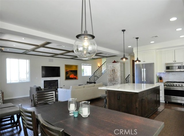 121 Guadalupe Avenue, Redondo Beach, California 90277, 4 Bedrooms Bedrooms, ,3 BathroomsBathrooms,Residential,Sold,Guadalupe,SB18068766