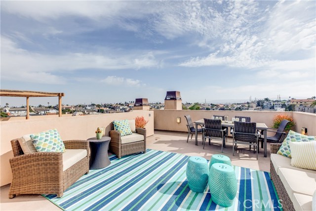 1610 Speyer Lane, Redondo Beach, California 90278, 4 Bedrooms Bedrooms, ,3 BathroomsBathrooms,Residential,Sold,Speyer,SB20089547