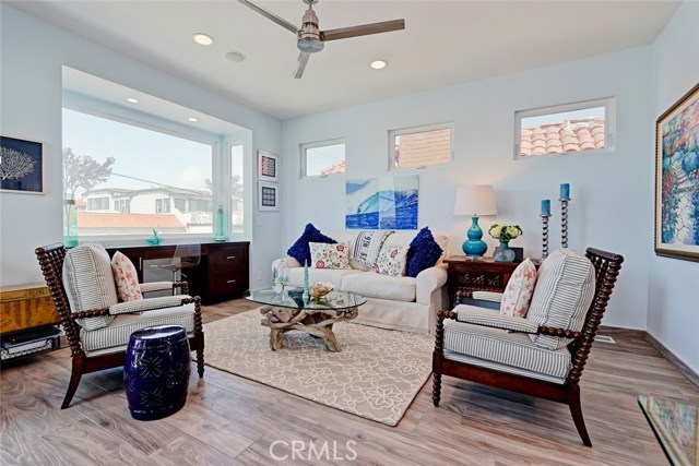 300 28th Street, Hermosa Beach, California 90254, 4 Bedrooms Bedrooms, ,4 BathroomsBathrooms,Residential,Sold,28th,SB18066666