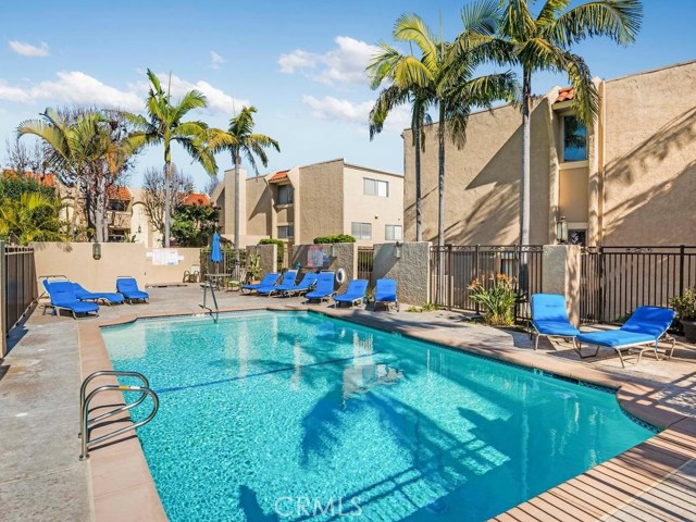 209 Valley Drive, Hermosa Beach, California 90254, 2 Bedrooms Bedrooms, ,2 BathroomsBathrooms,Residential,Sold,Valley,SB19112265