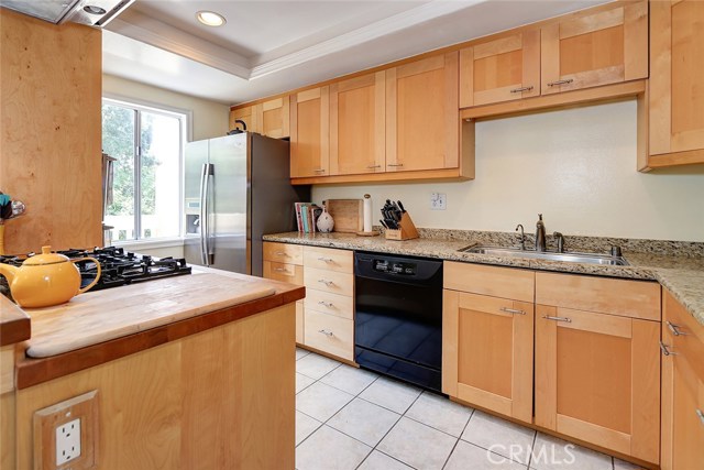 2000 Mathews Avenue, Redondo Beach, California 90278, 2 Bedrooms Bedrooms, ,2 BathroomsBathrooms,Residential,Sold,Mathews,SB19185510