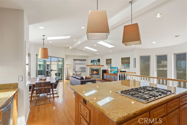 220 23rd Street, Manhattan Beach, California 90266, 3 Bedrooms Bedrooms, ,1 BathroomBathrooms,Residential,Sold,23rd,OC19050321