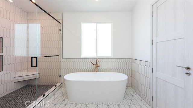 1018 Avenue A, Redondo Beach, California 90277, 6 Bedrooms Bedrooms, ,6 BathroomsBathrooms,Residential,Sold,Avenue A,PV20118056