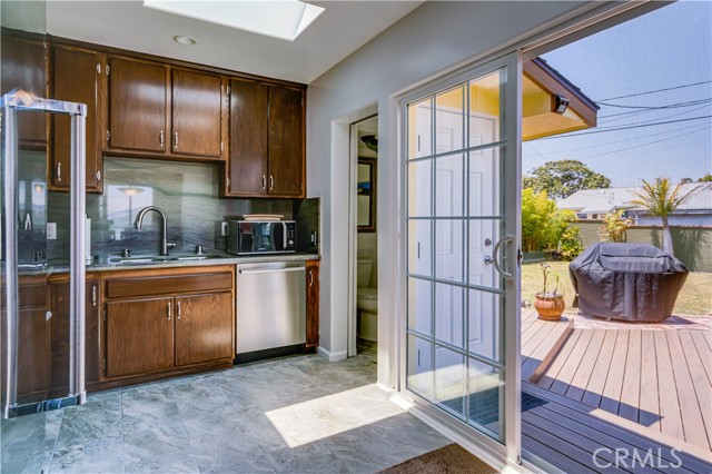 2711 Ralston Lane, Redondo Beach, California 90278, 3 Bedrooms Bedrooms, ,1 BathroomBathrooms,Residential,Sold,Ralston,SB21120116