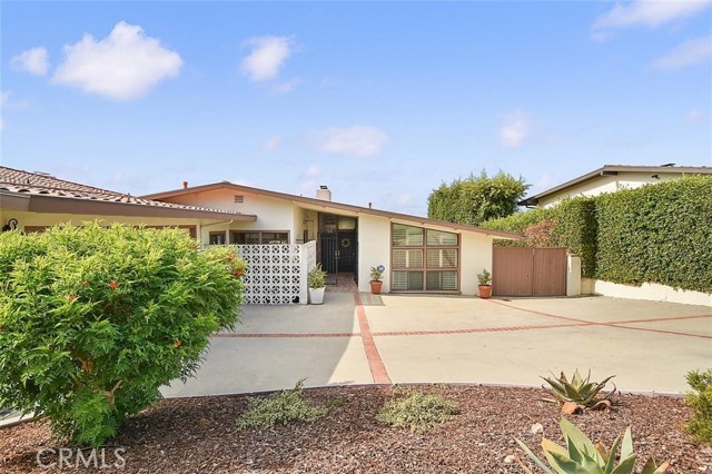 2117 Via Estudillo, Palos Verdes Estates, California 90274, 3 Bedrooms Bedrooms, ,2 BathroomsBathrooms,Residential,Sold,Via Estudillo,SB20178233