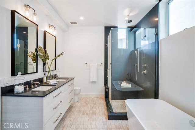 221 1st Street, Manhattan Beach, California 90266, 3 Bedrooms Bedrooms, ,3 BathroomsBathrooms,Residential,Sold,1st,SB19034815