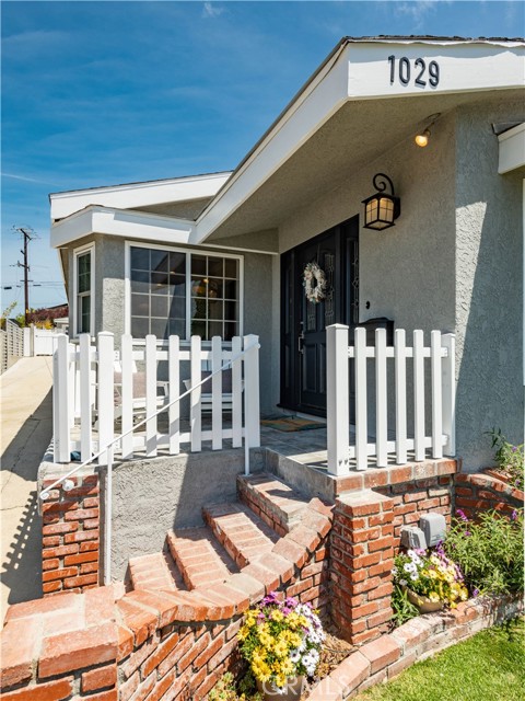 1029 Avenue A, Redondo Beach, California 90277, 3 Bedrooms Bedrooms, ,2 BathroomsBathrooms,Residential,Sold,Avenue A,SB21089960