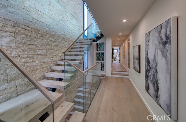 246 30th Street, Hermosa Beach, California 90254, 4 Bedrooms Bedrooms, ,4 BathroomsBathrooms,Residential,Sold,30th,SB19212204