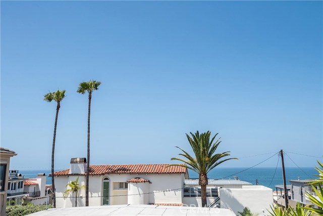 705 Crest Drive, Manhattan Beach, California 90266, 5 Bedrooms Bedrooms, ,2 BathroomsBathrooms,Residential,Sold,Crest,SB20098855