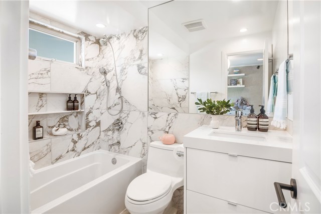 4109 Crest Drive, Manhattan Beach, California 90266, 3 Bedrooms Bedrooms, ,4 BathroomsBathrooms,Residential,Sold,Crest,SB20133753